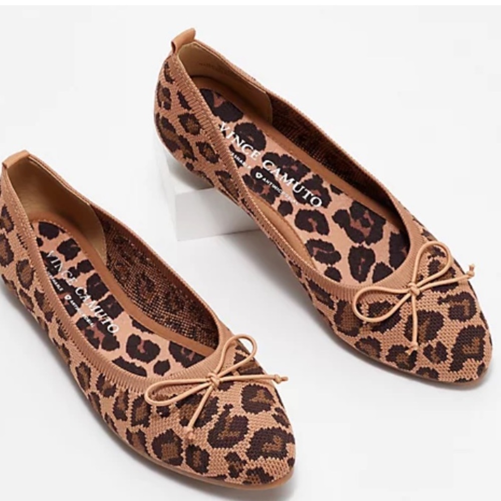 - Vince Camuto Washable knit flats Pre loved worn twice
